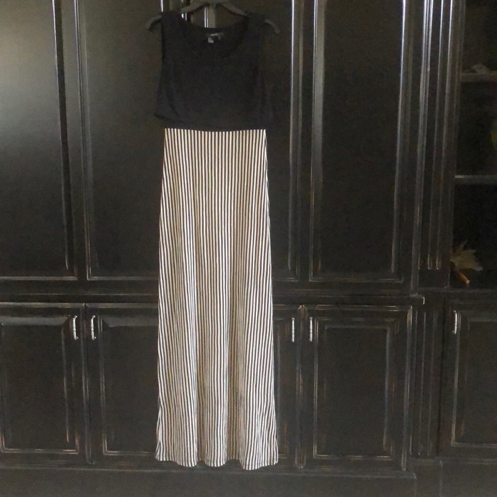 Forever 21 sleeveless maxi dress.